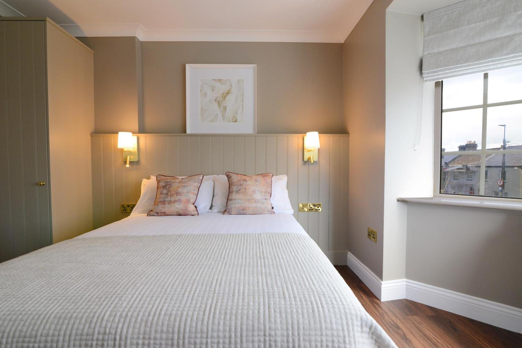 Double Room,1563311380:JPEG